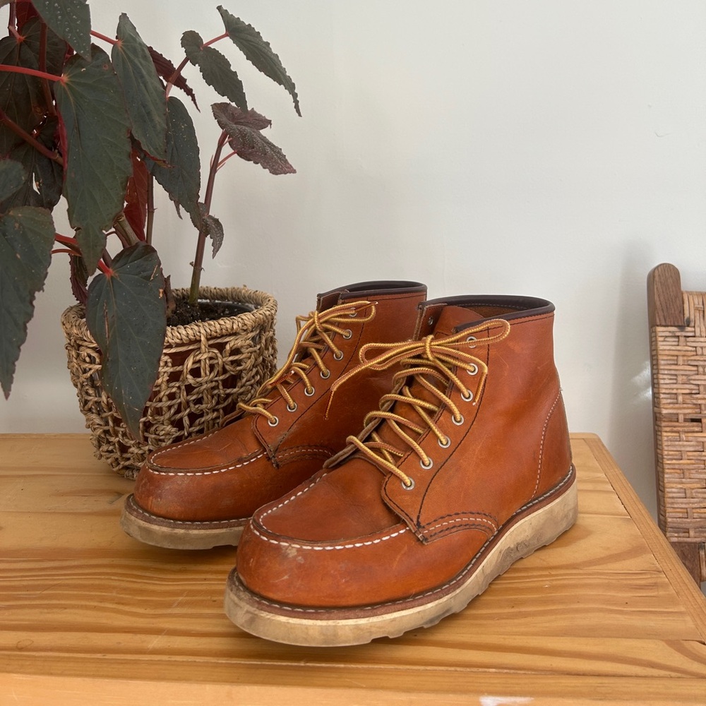 Red Wing Classic 6” Moc Toe Women 7.5 Oro Legacy